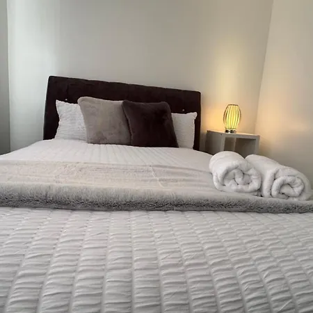 The Snug Shared House * ブリストル